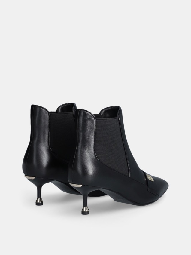 Botins de Pele