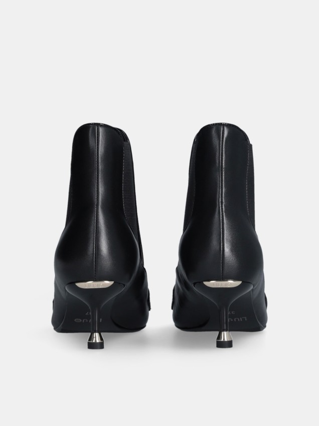 Botins de Pele
