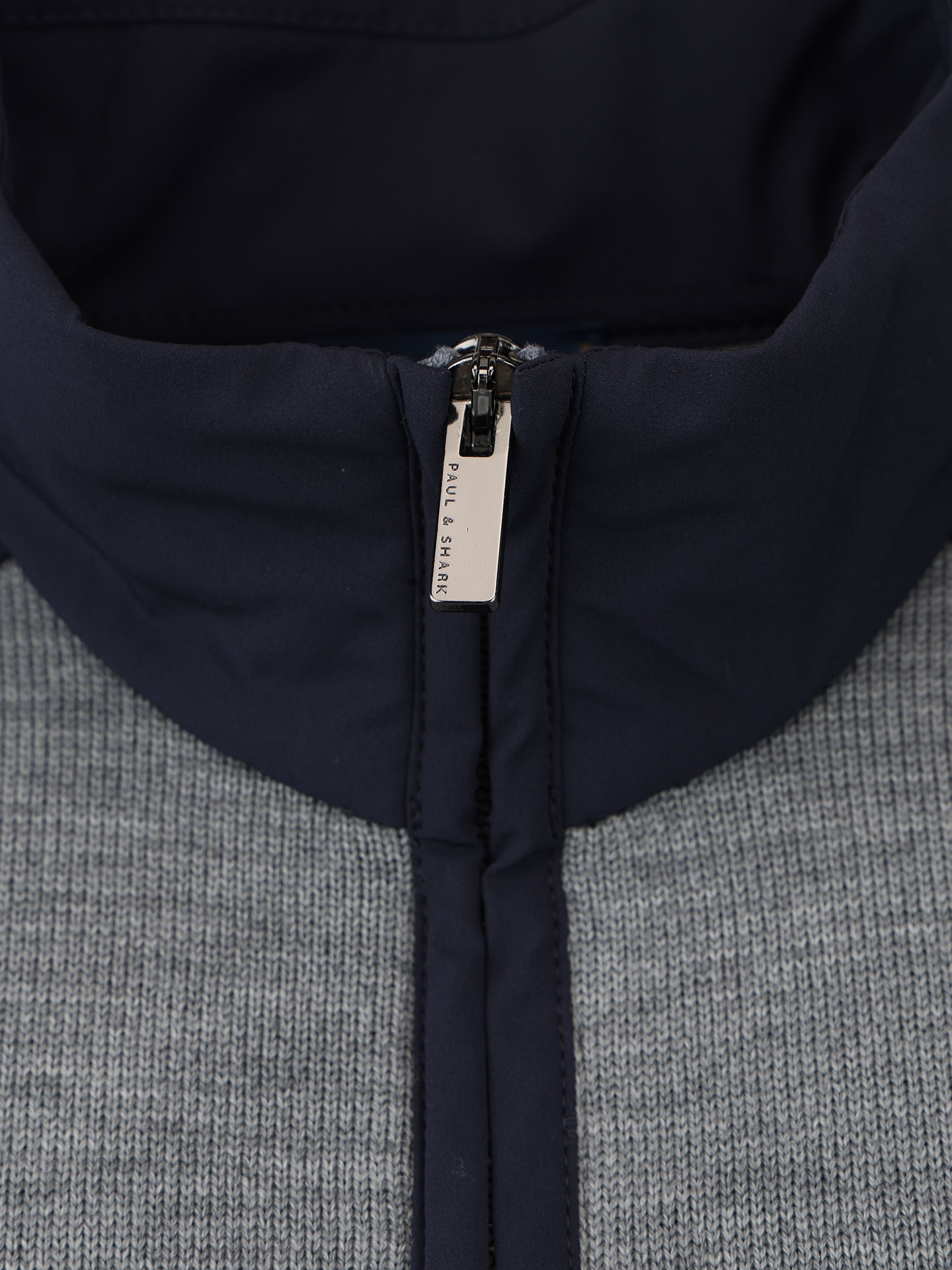 Casaco de Malha com Gola Alta