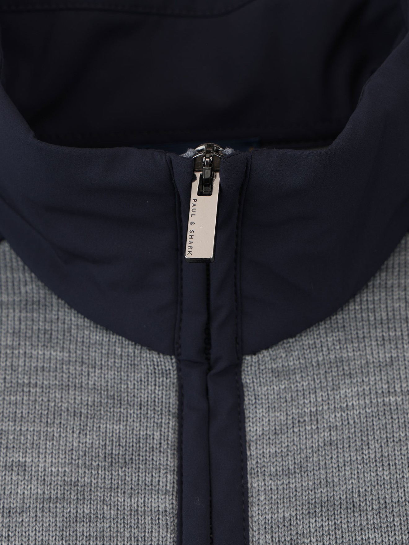 Casaco de Malha com Gola Alta