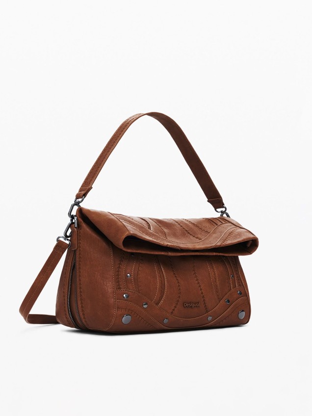 Mala de Ombro com Bordados e Tachas Metálicas