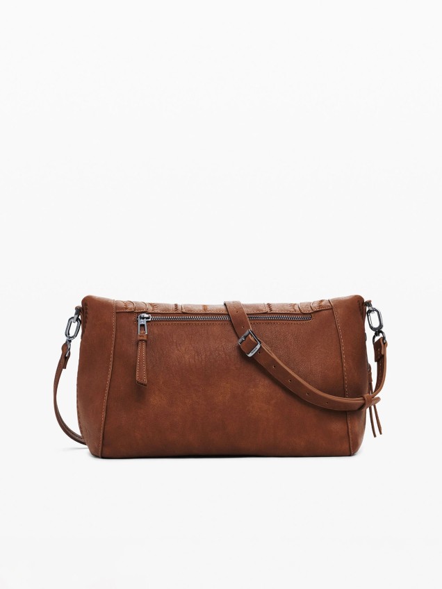 Mala de Ombro com Bordados e Tachas Metálicas