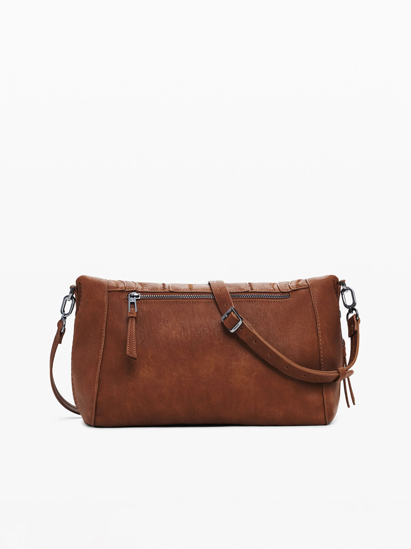 Mala de Ombro com Bordados e Tachas Metálicas