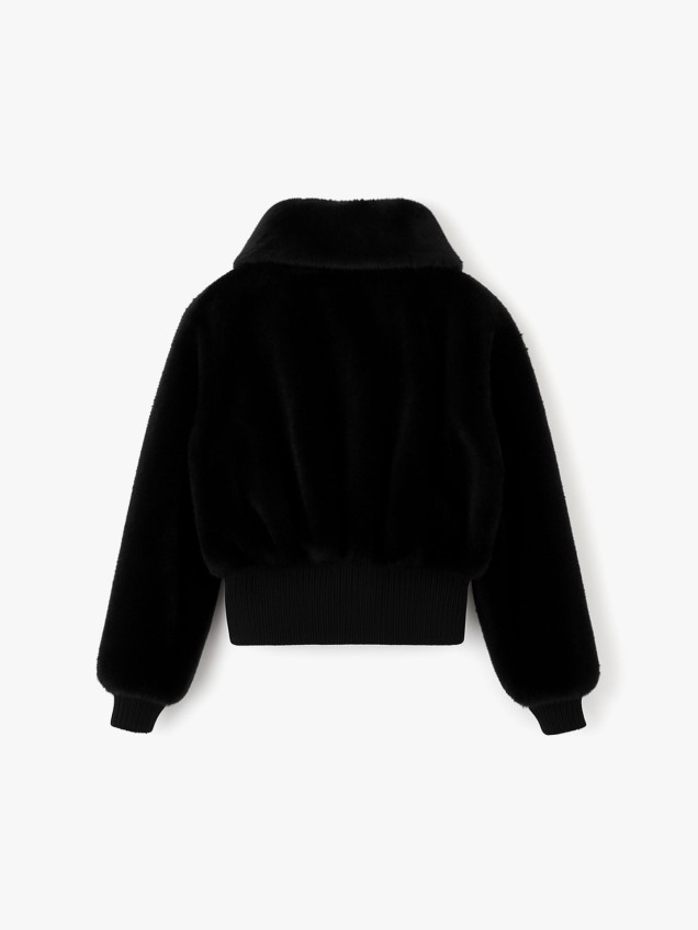 Blusão Curto em Pelo