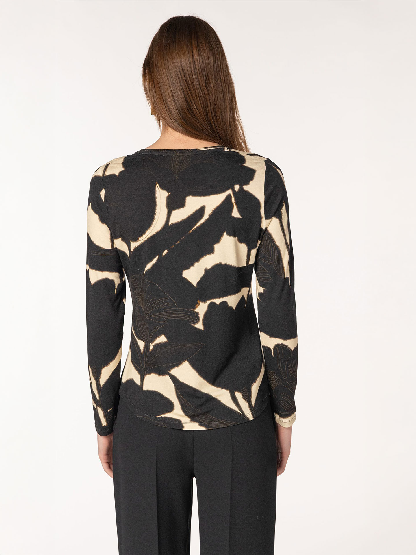 Blusa com Estampado Floral Abstrato