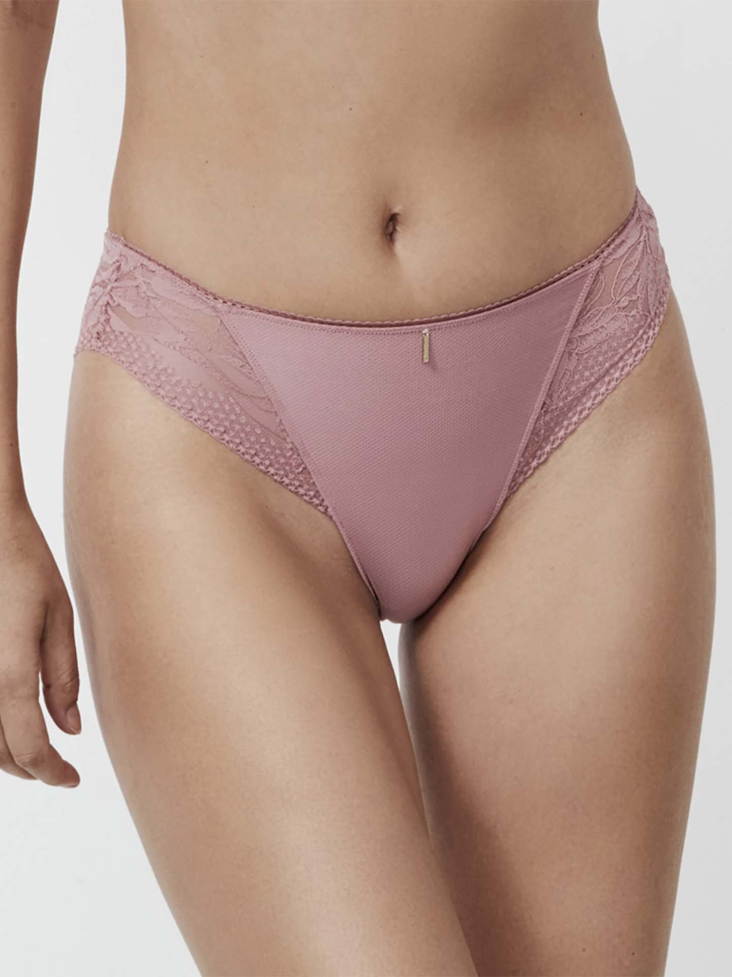 Cueca Clássica com Renda