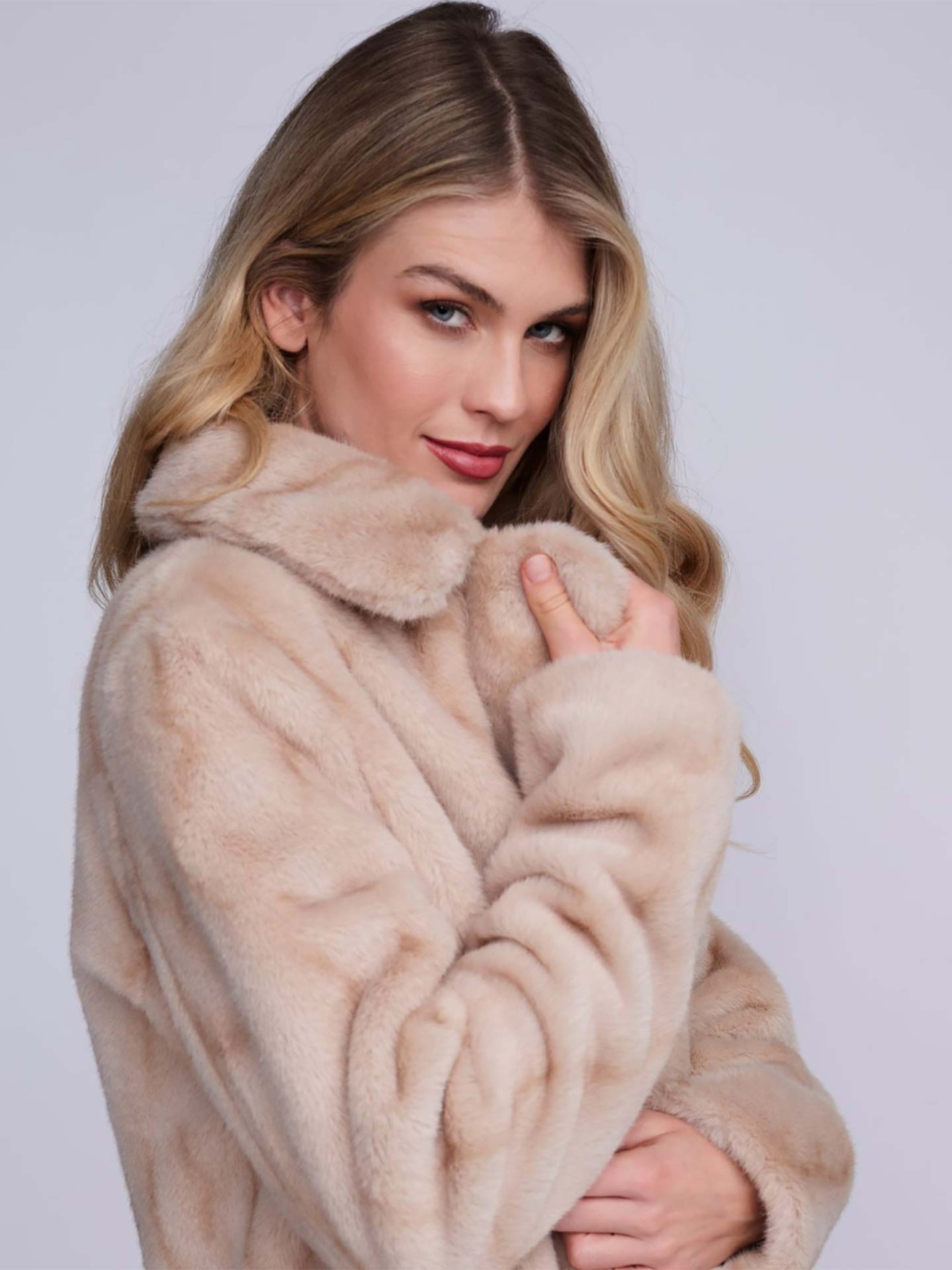 Casaco de Pele Sint�tica Marilyn