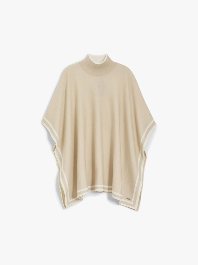 Poncho com Gola Alta
