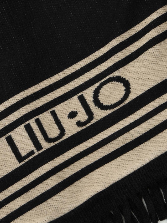 Poncho com Pelo e Franjas