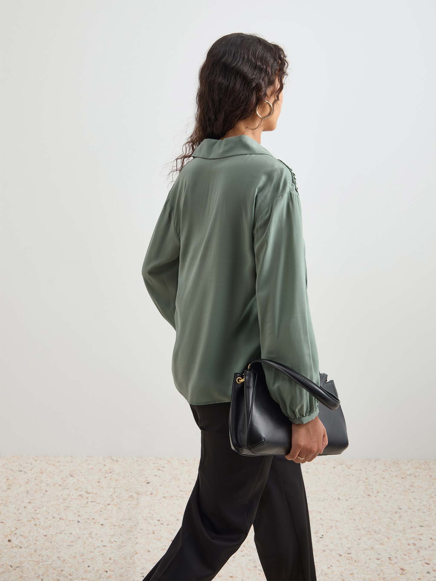 Blusa de Manga Comprida com Bordado