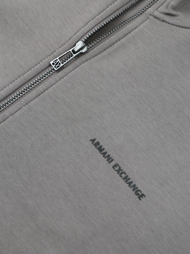 Casaco com Gola Alta