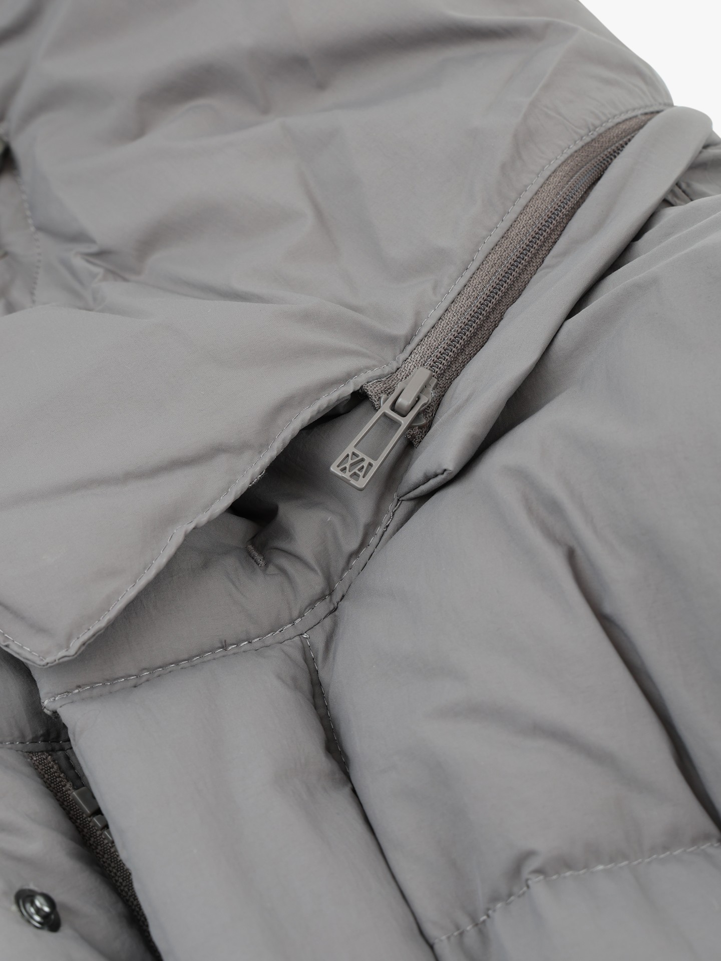 Blusão Acolchoado com Capuz