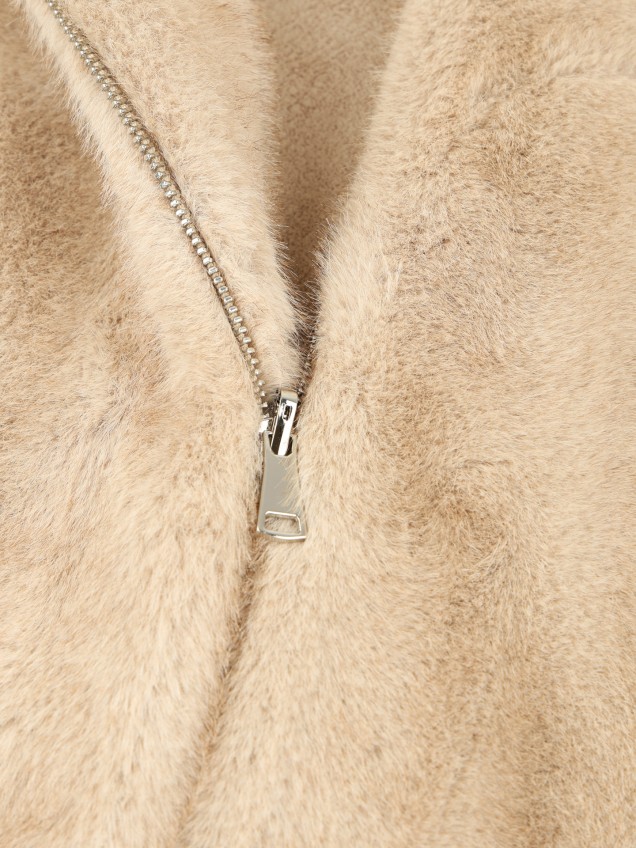 Colete Reversível com Capuz