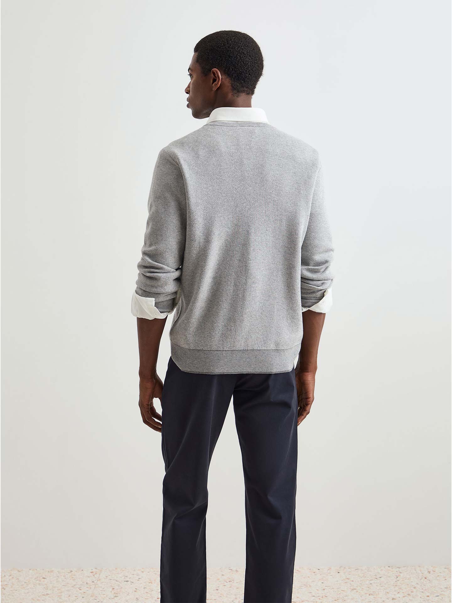 Pullover com Decote em V