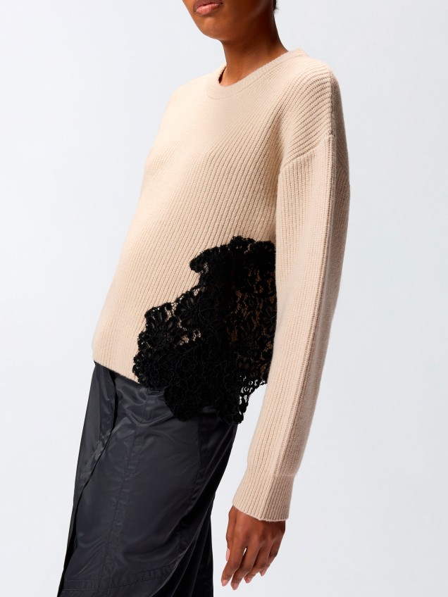 Camisola em Lã com Detalhe em Renda