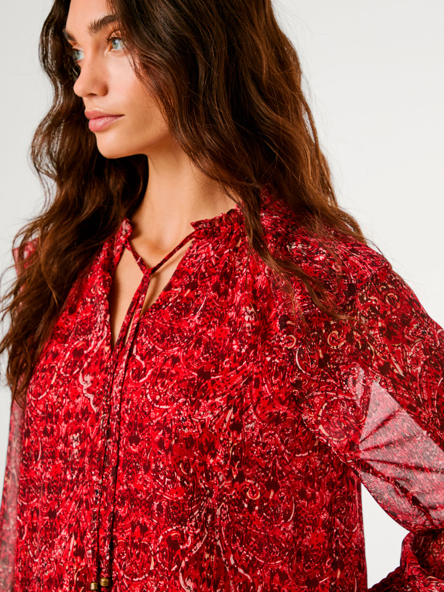 Blusa em Chiffon com Estampado Paisley