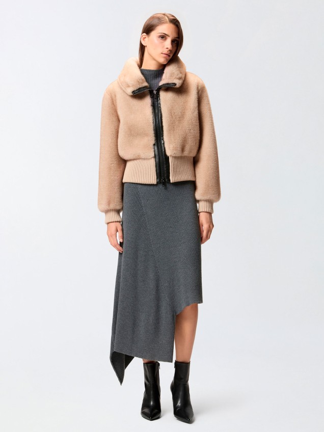 Blusão Curto em Pelo