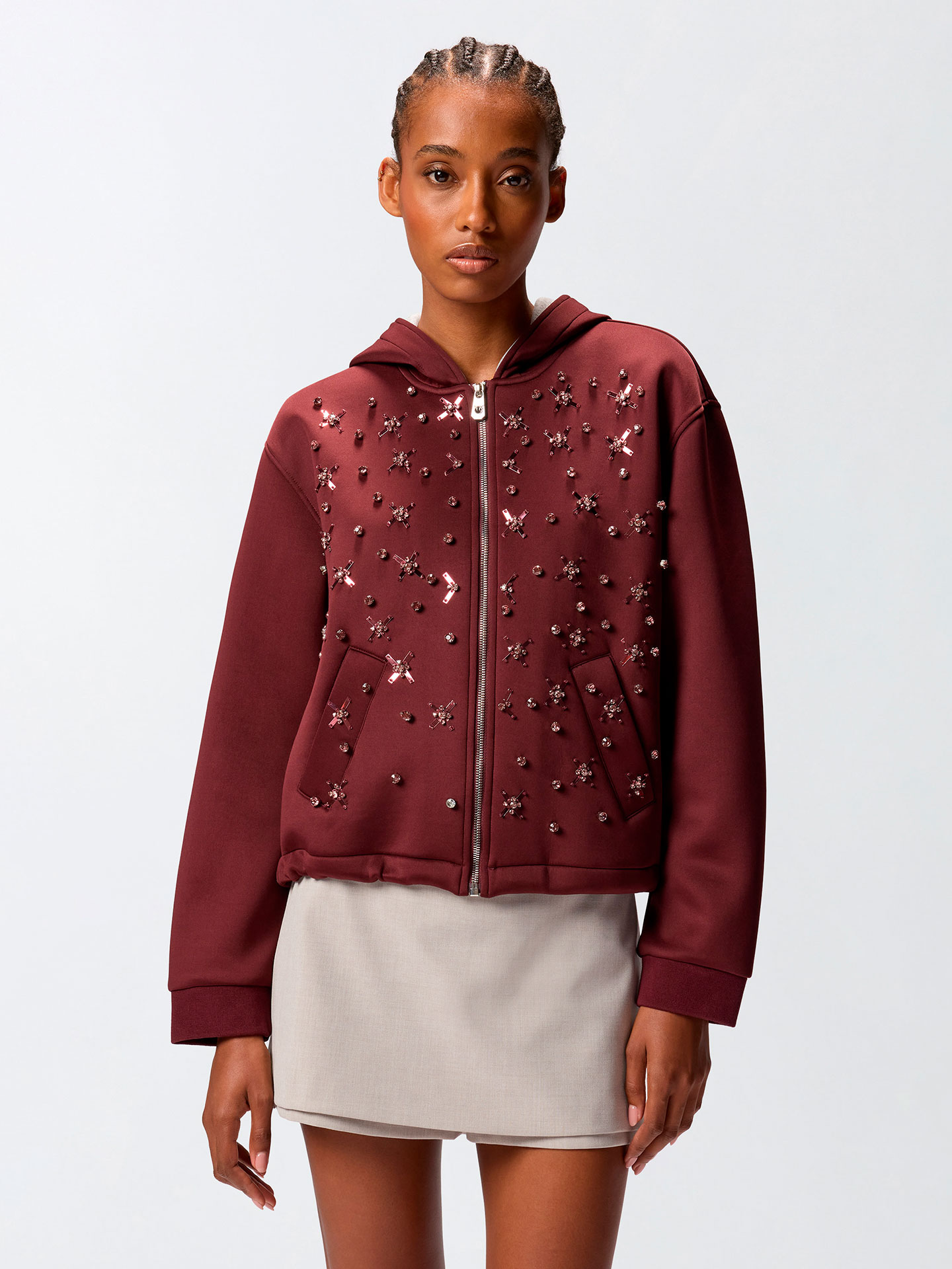 Casaco com Bordados de Cristais e Lantejoulas