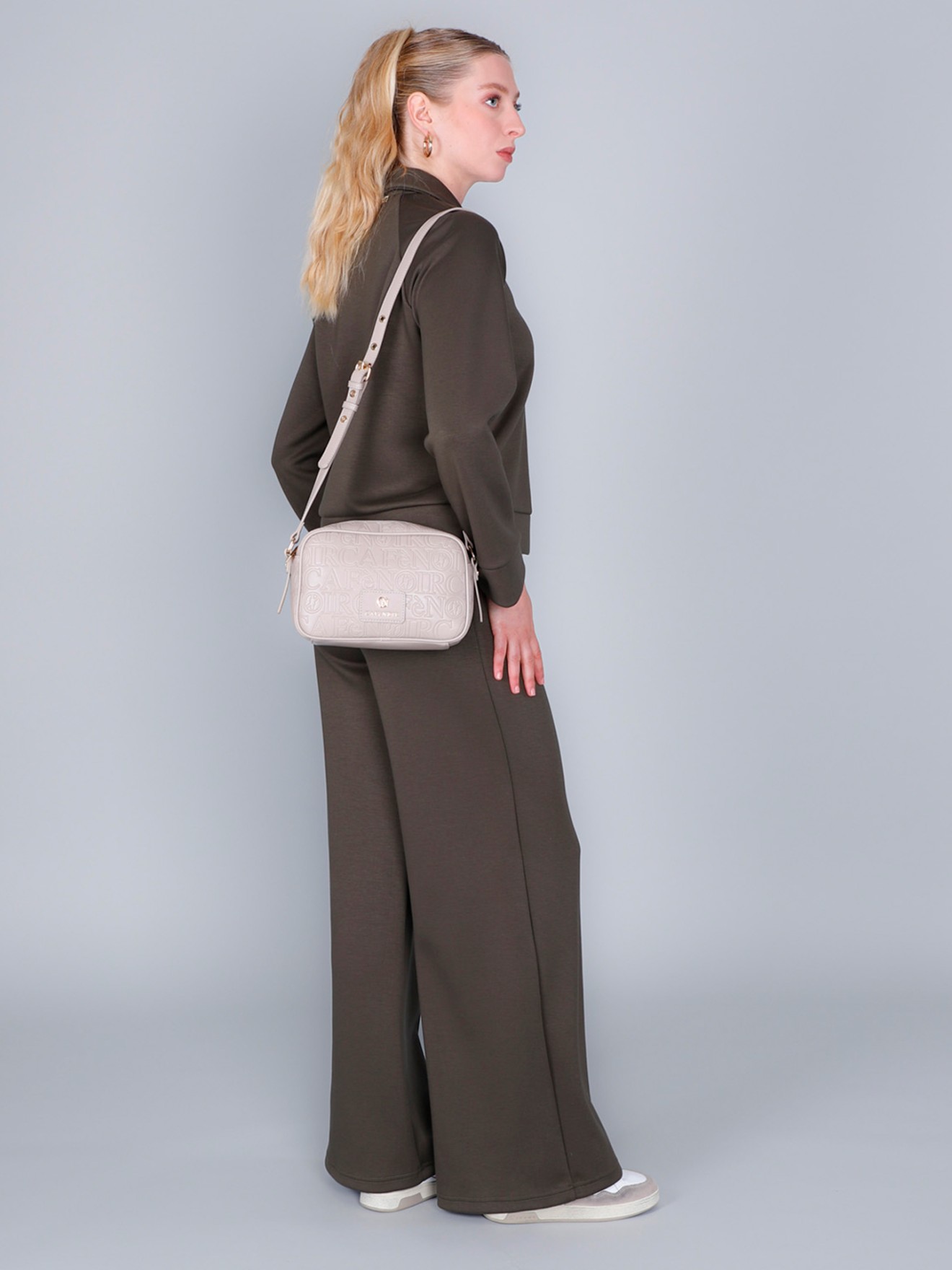 Mala Tiracolo com Relevo