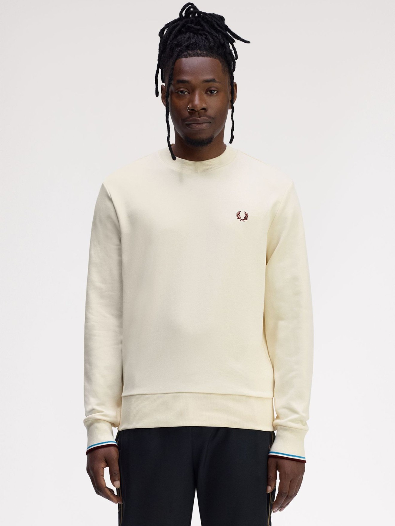 Sweatshirt com Gola Redonda M7535