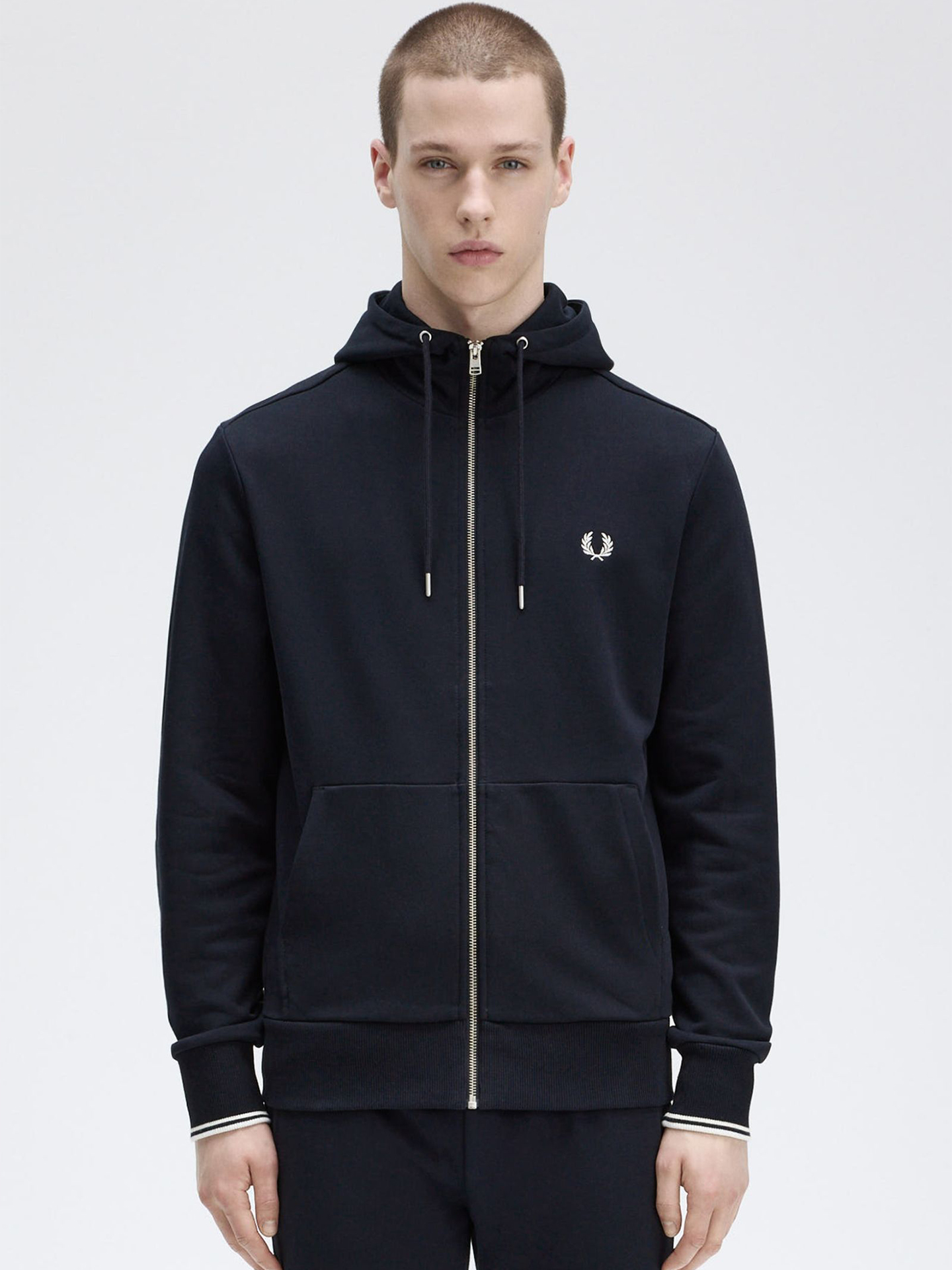 Casaco com Capuz J7536