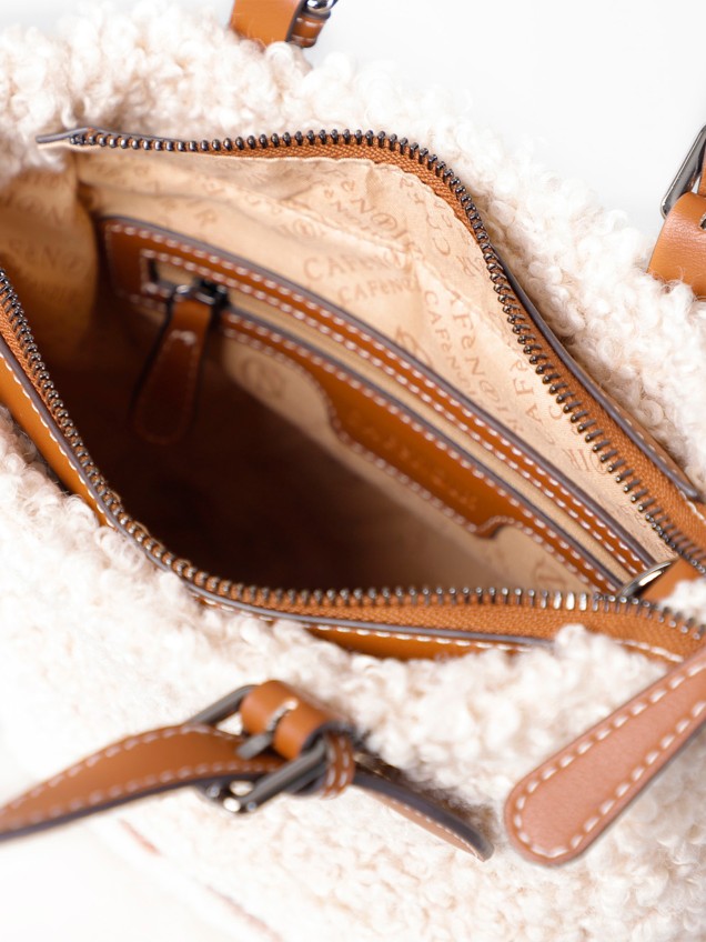 Mala de Mão em Pelo Sintético