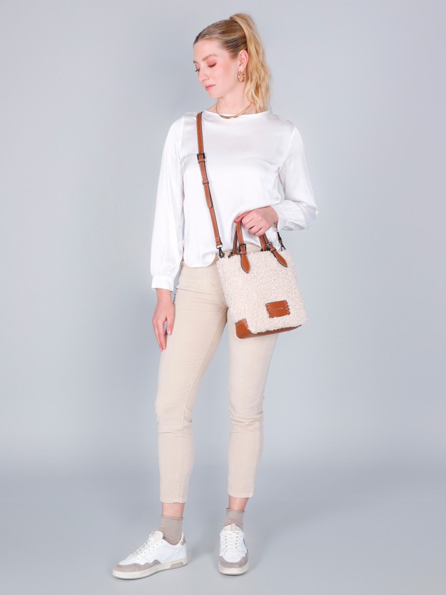 Mala de Mão em Pelo Sintético