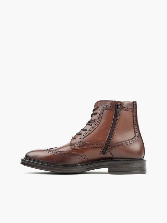 Botas de Couro com Atacadores