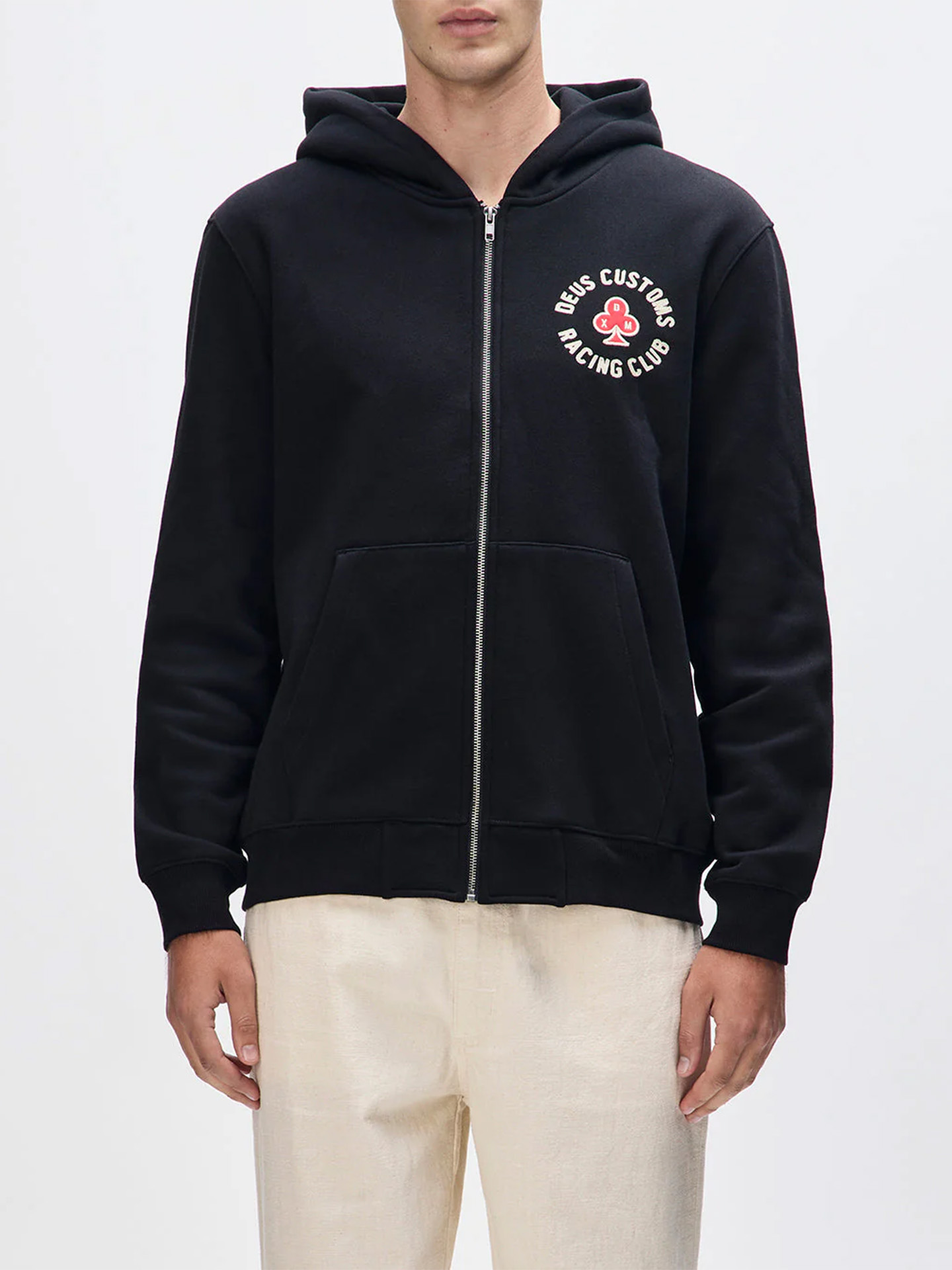 Casaco com Capuz Basto