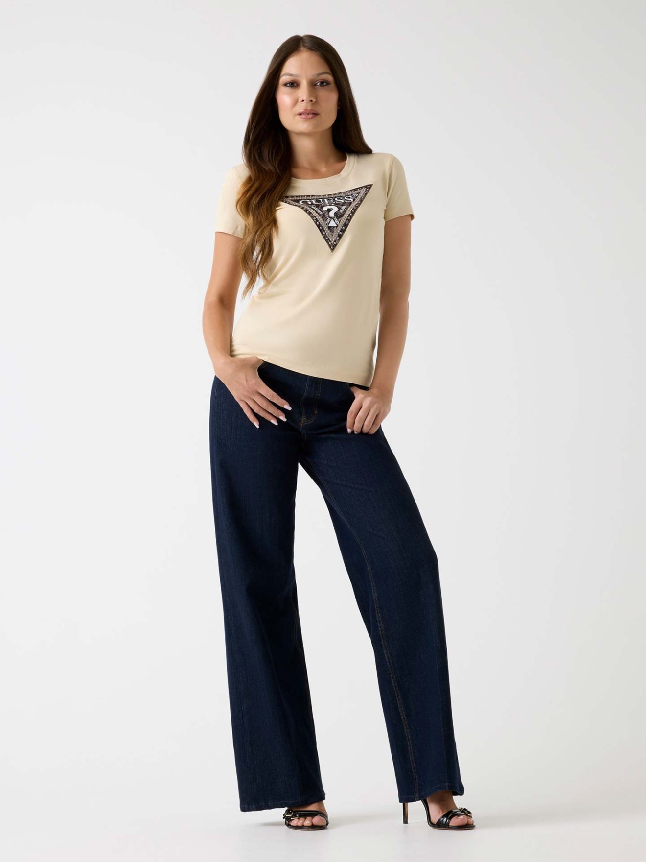 T-shirt com Aplicaes