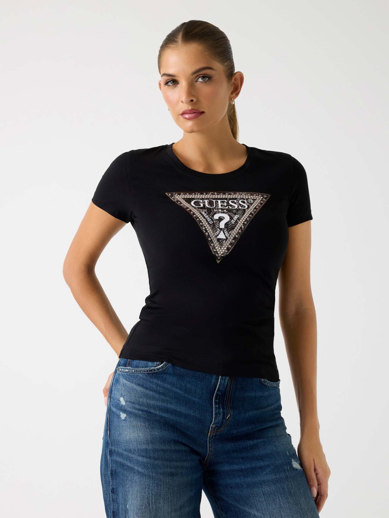 T-shirt com Aplicaes