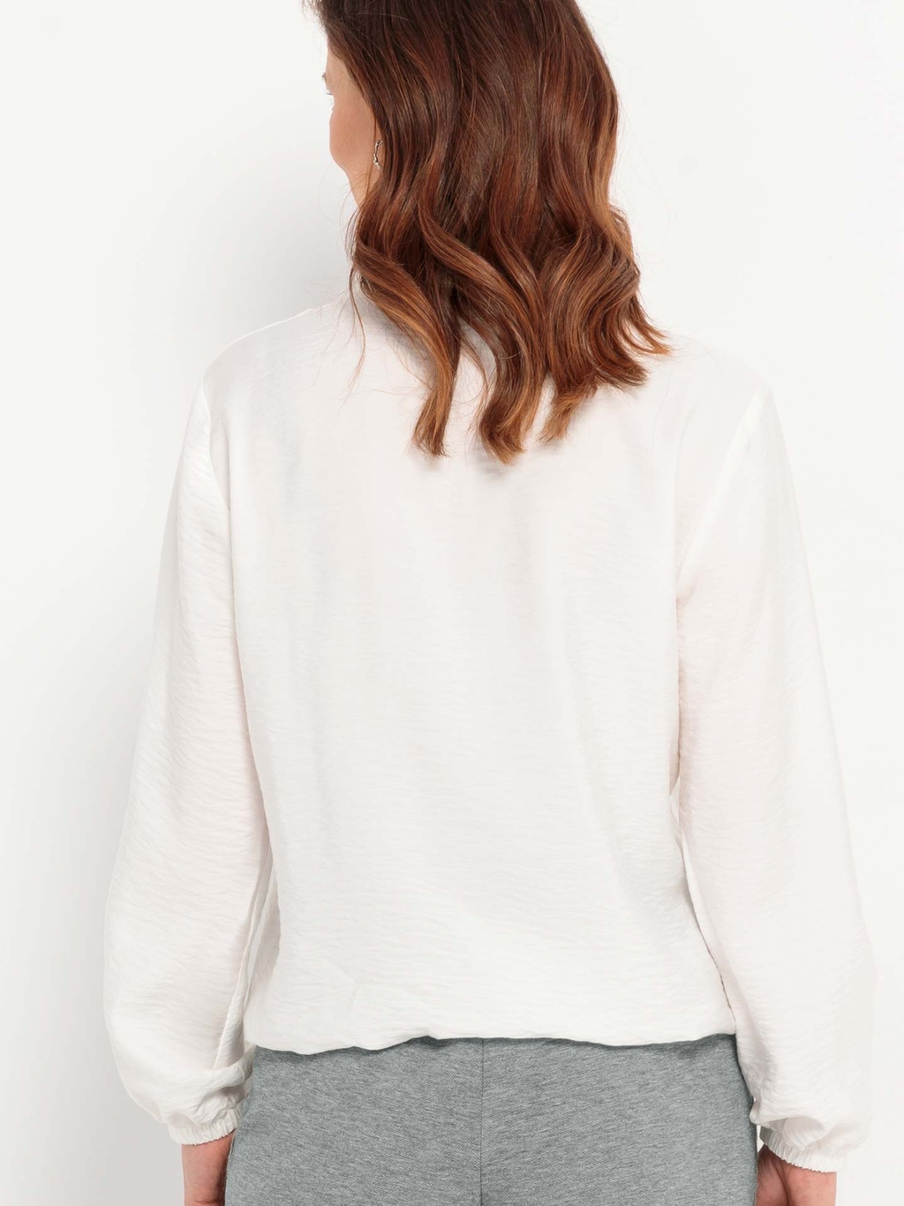 Blusa com Detalhes em Folho Alin