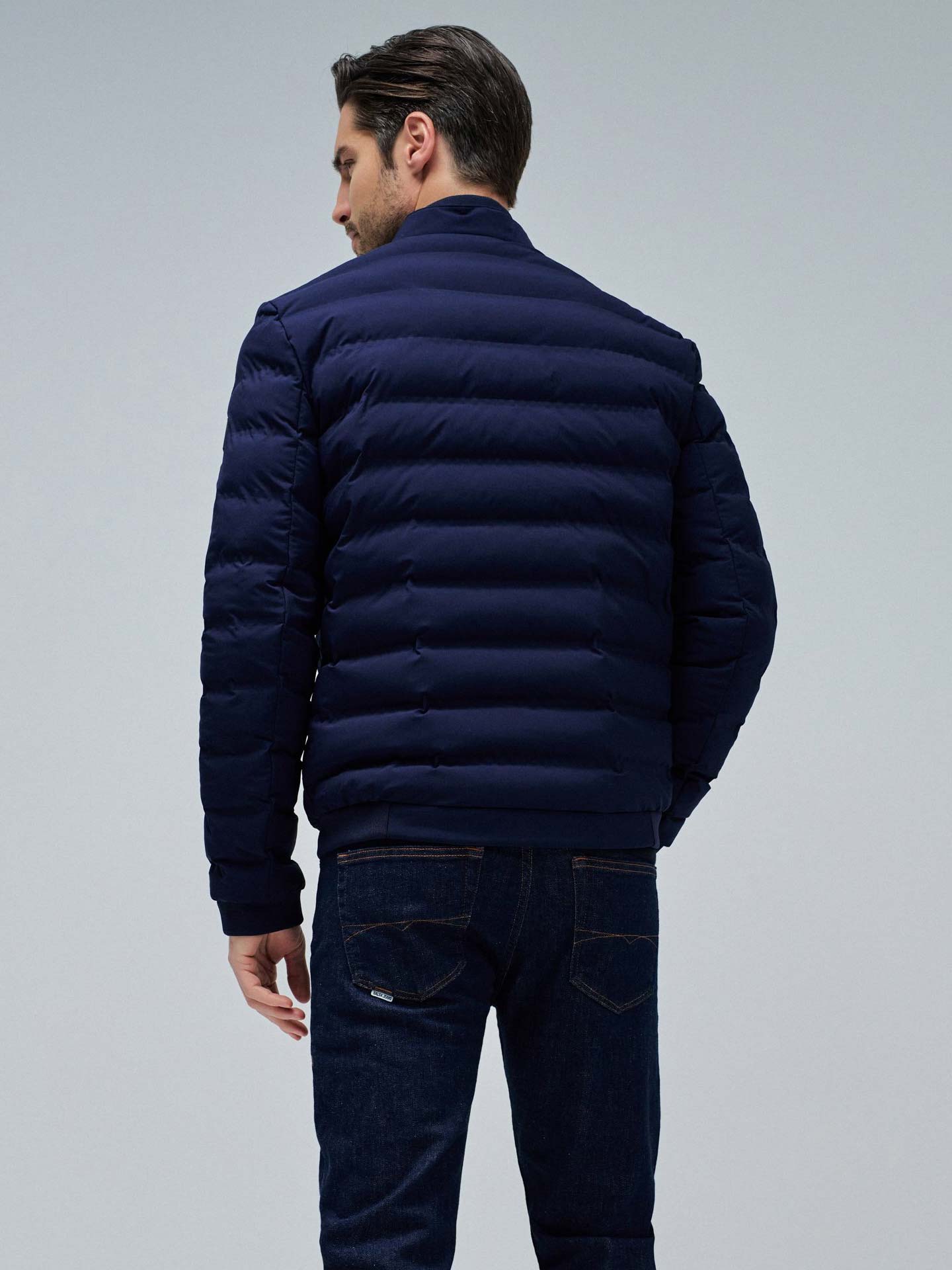 Casaco Puffer com Gola Alta