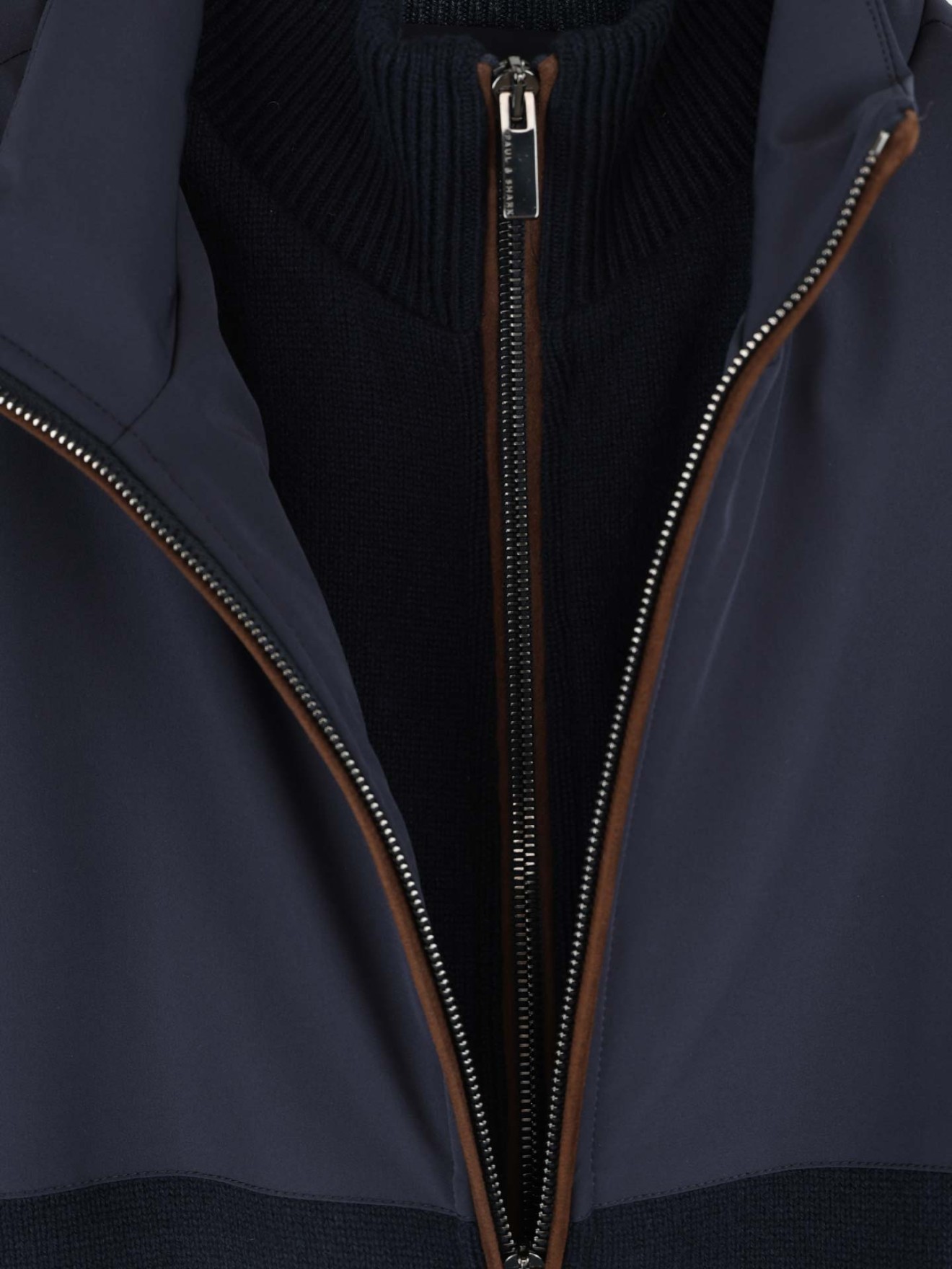 Bluso Combinado com Gola Alta