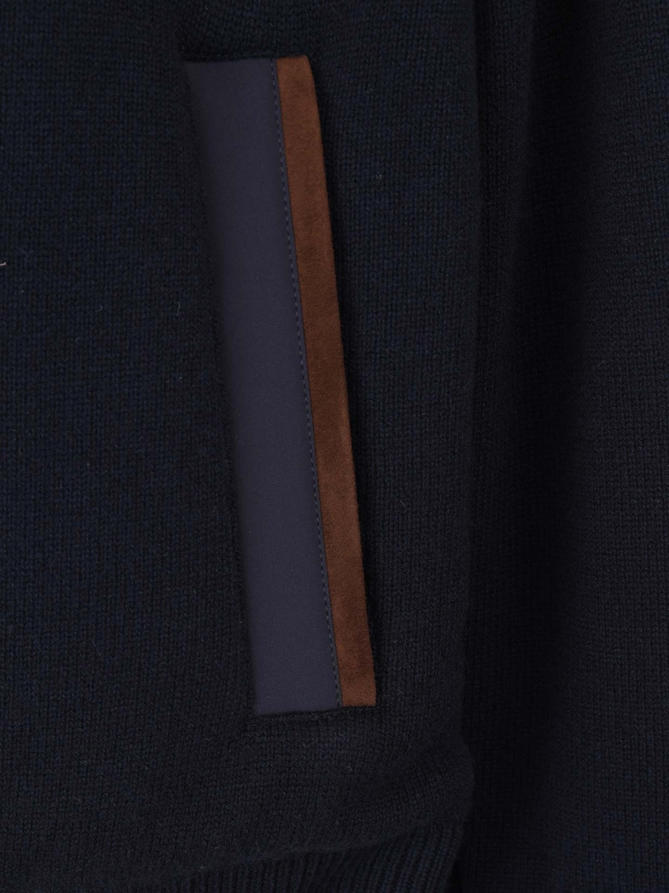 Bluso Combinado com Gola Alta