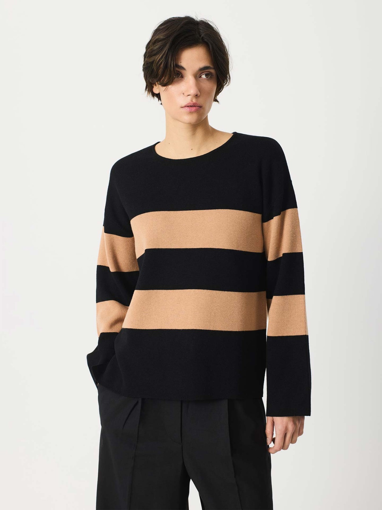 Camisola de Malha �s Riscas Horizontais