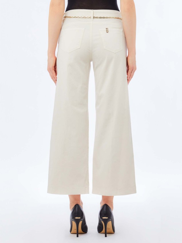 Calça Cropped com Cintura Alta