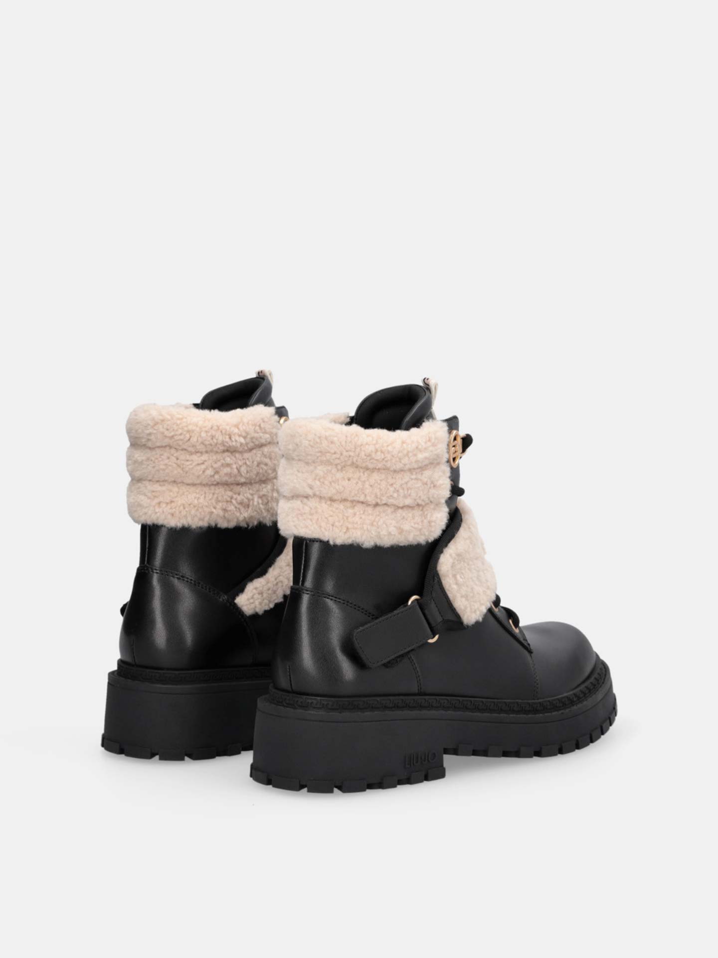 Botas Combat em Pele com Detalhes em Pele Sintética