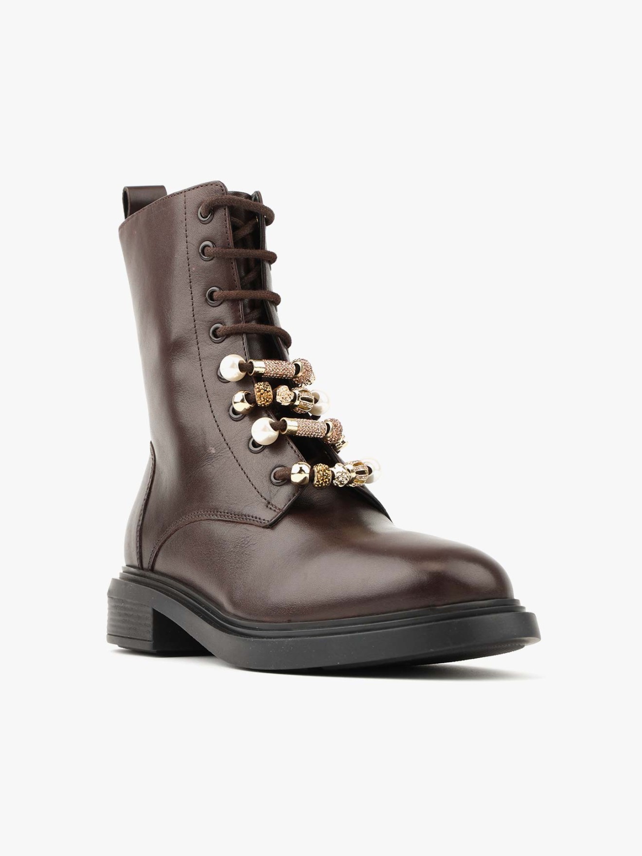 Botas em Pele com Atacadores