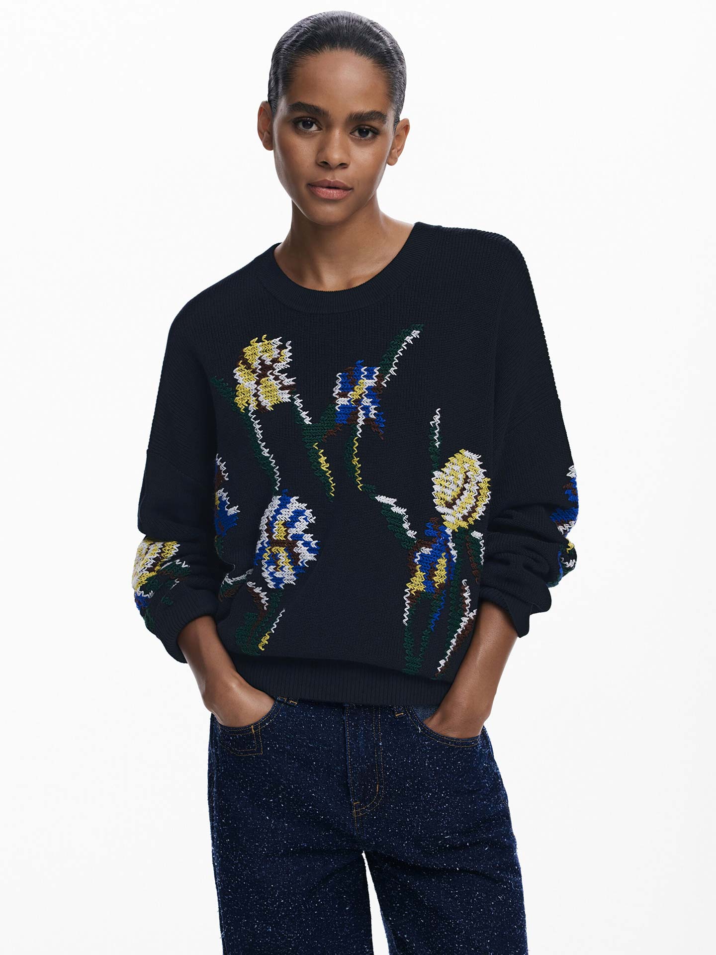 Camisola de Malha com Bordado Floral