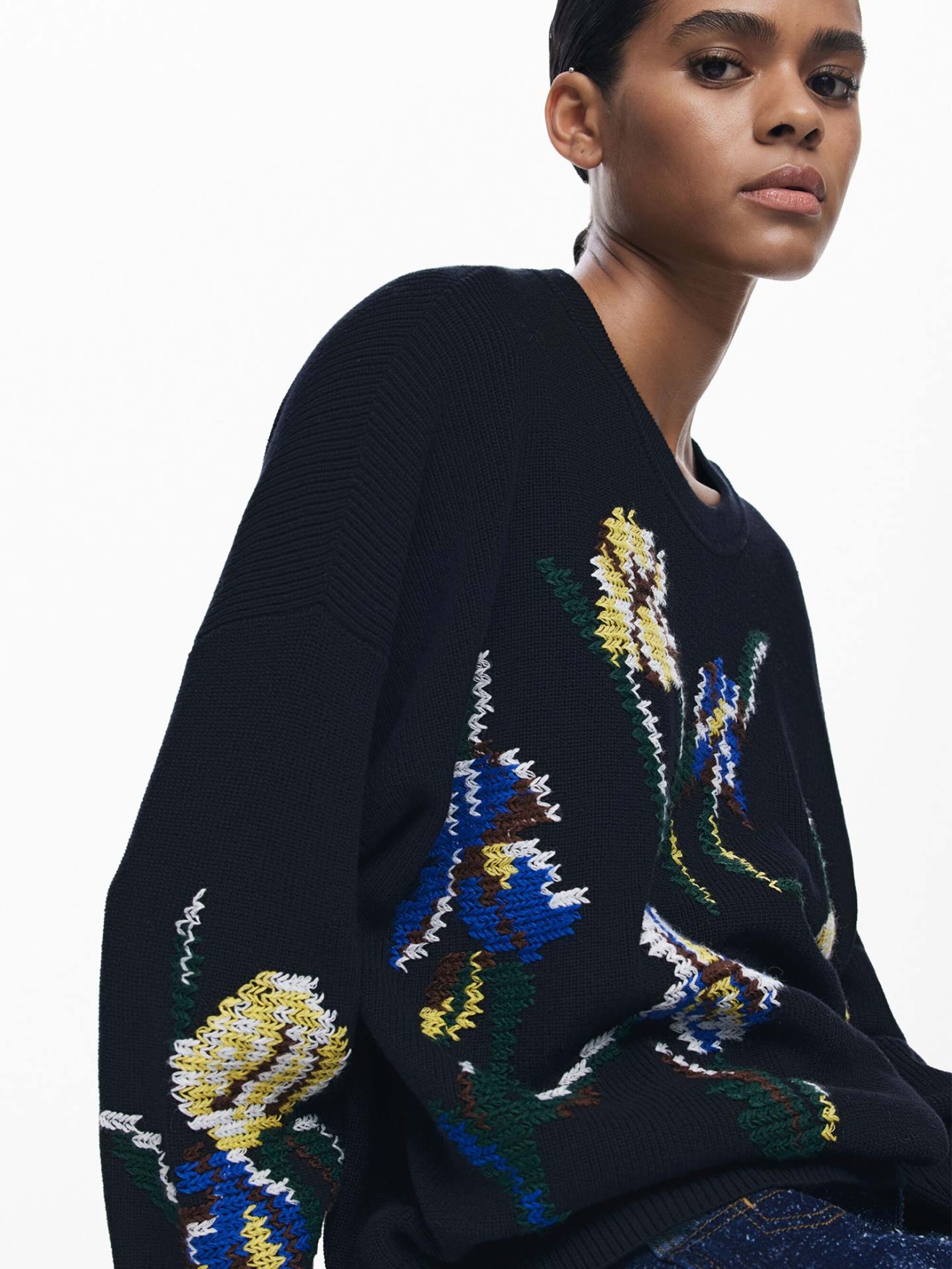 Camisola de Malha com Bordado Floral