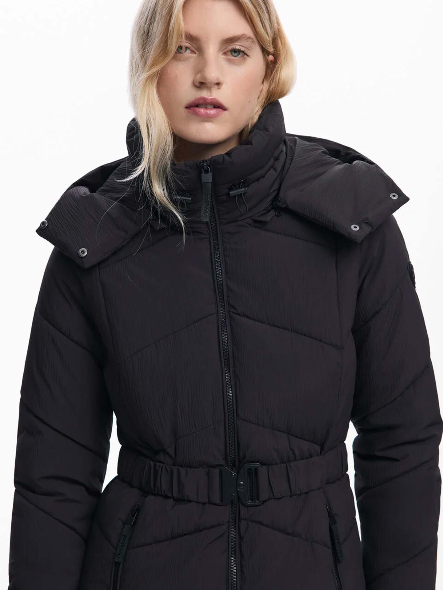 Blusão Acolchoado com Capuz