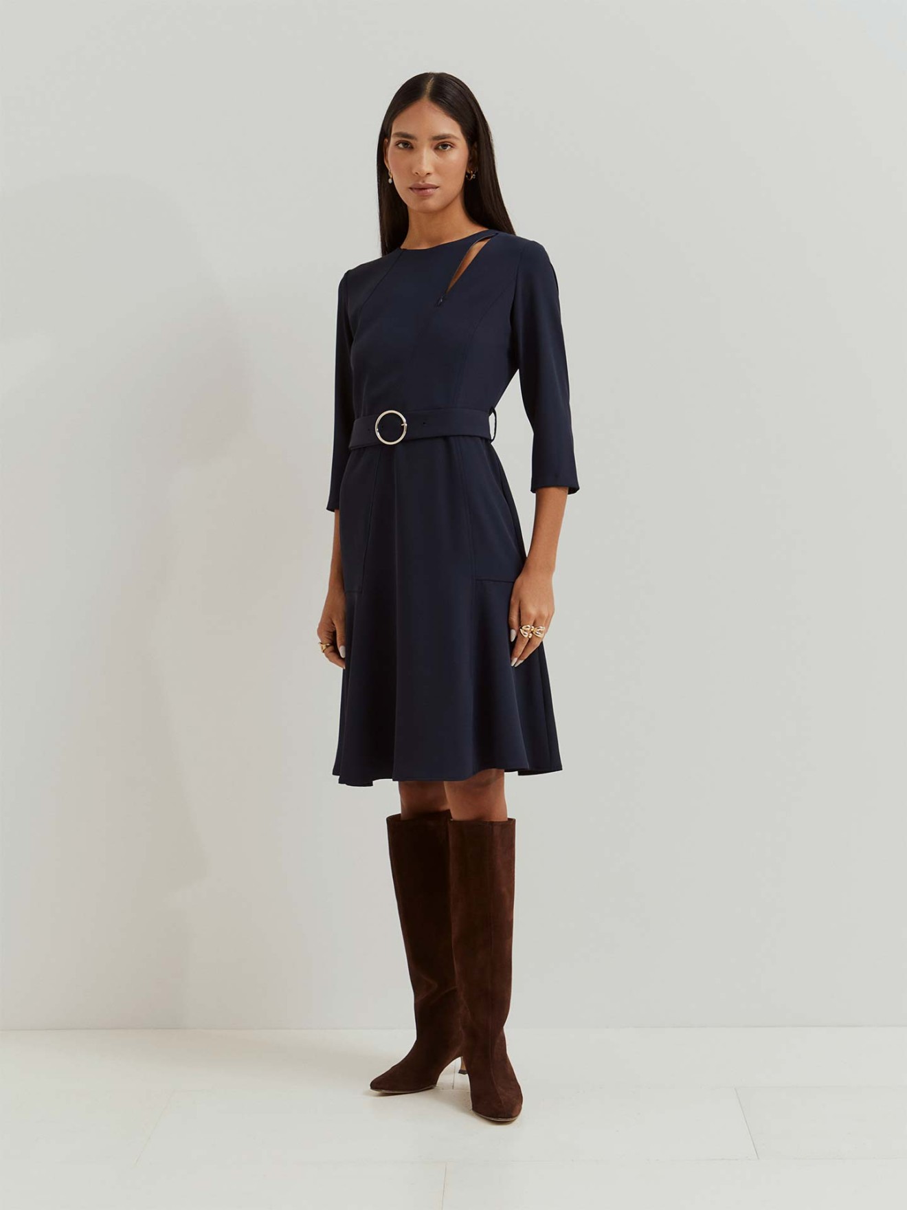 Vestido Curto com Manga 3/4