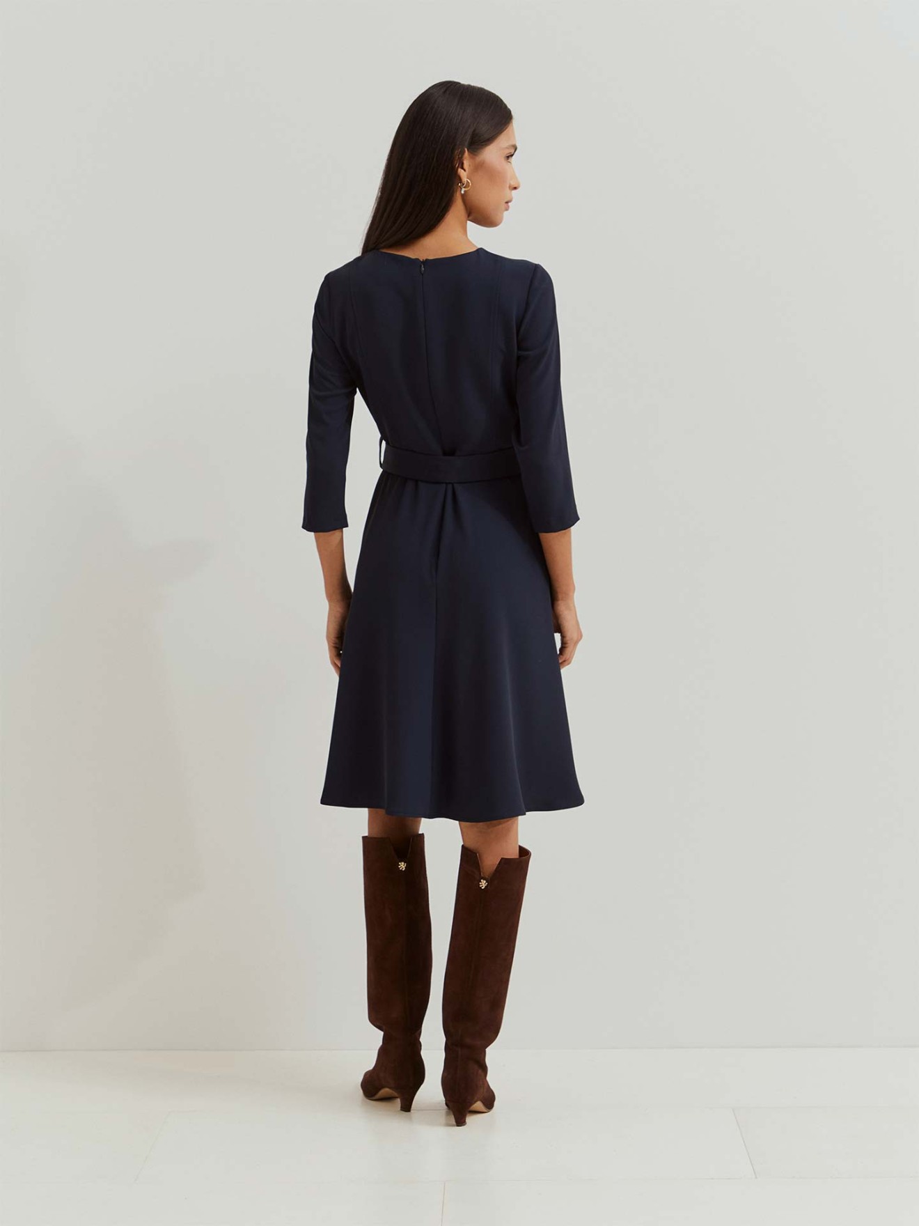 Vestido Curto com Manga 3/4