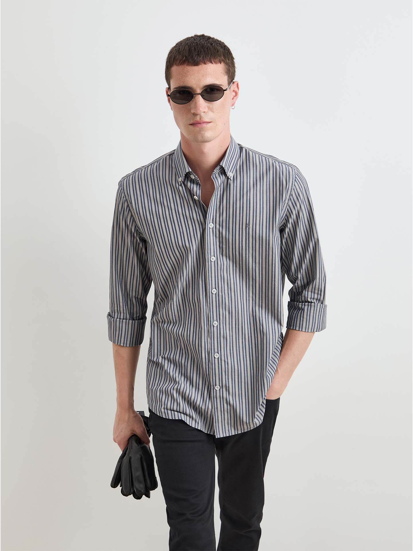 Camisa com Padrão de Riscas