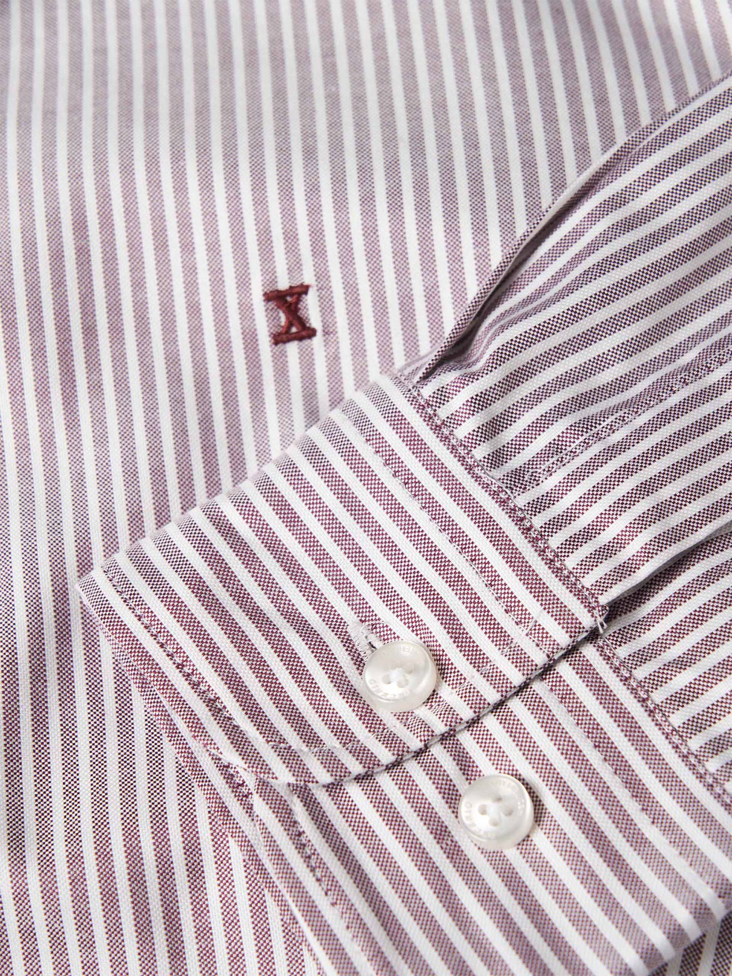 Camisa Regular Fit às Riscas