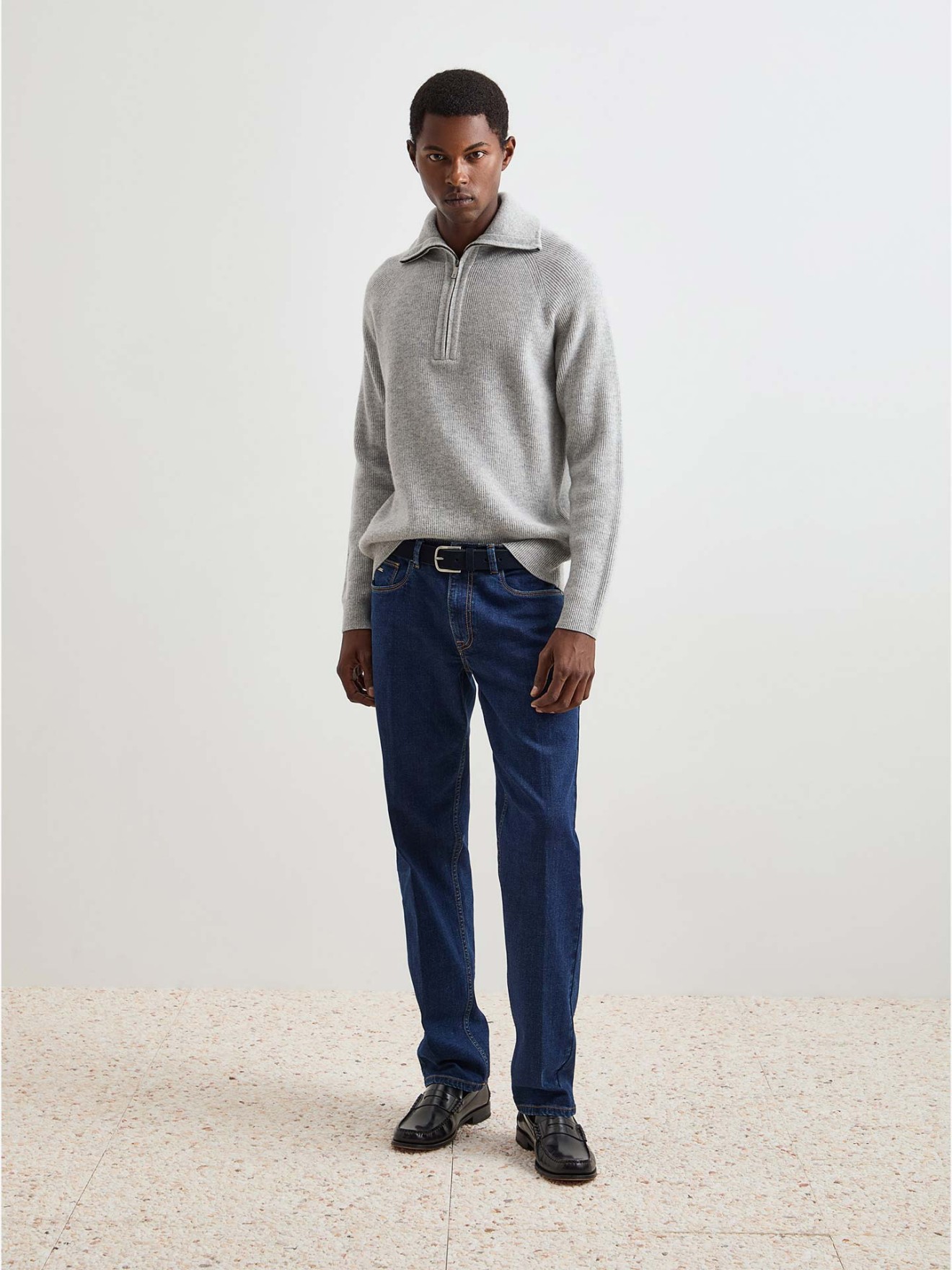 Camisola de Malha Canelada com Gola de Meio Fecho