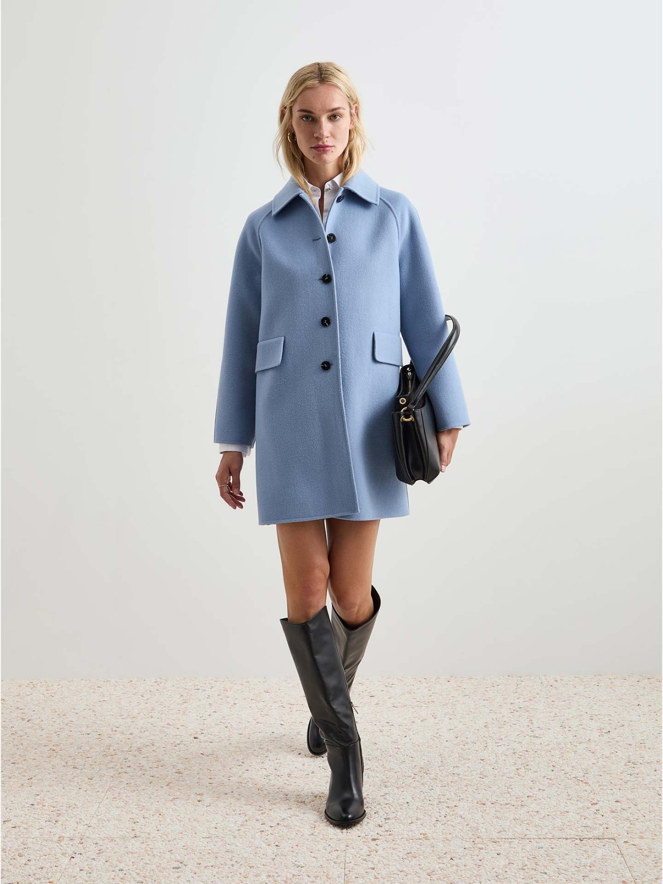 Sobretudo de L com Gola de Lapela