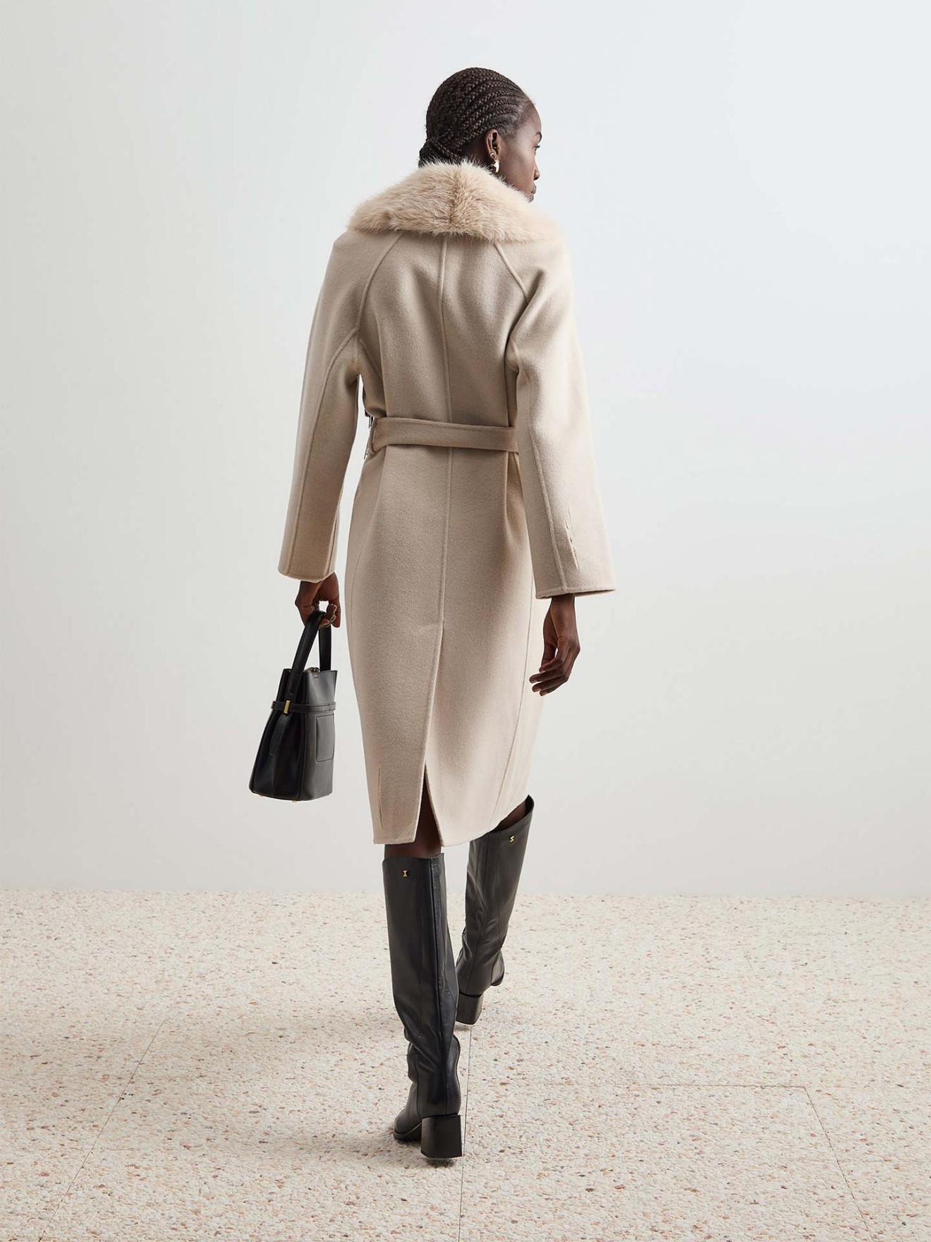 Casaco Comprido em L�