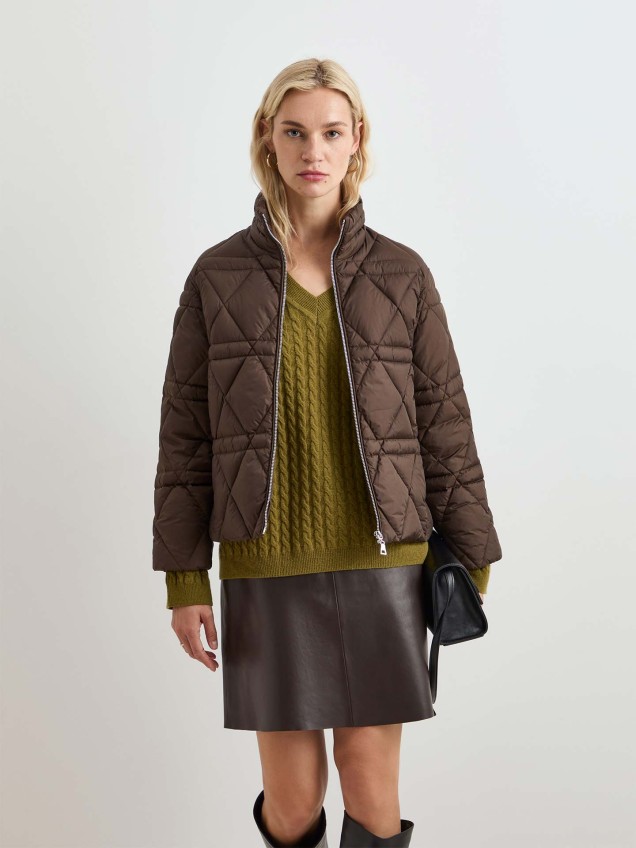 Blusão Acolchoado com Gola Subida